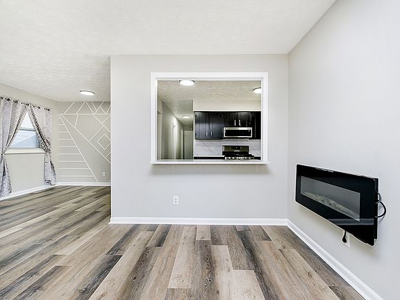 5th image of 966 N Belmont Ave