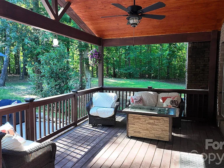 410 Farm Branch Dr — Photo 7