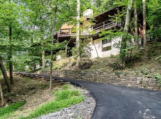 796 Old State Rd, Berwyn, PA 19312