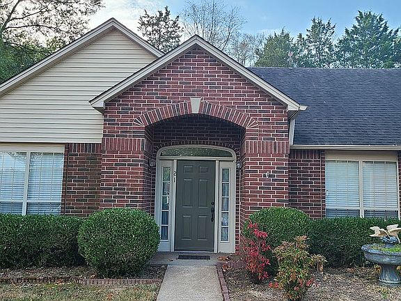 2nd image of 21 Cottonwood Dr