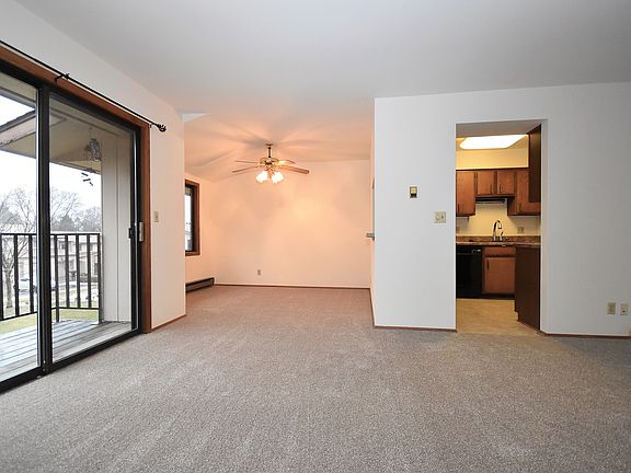 New carpet throughout