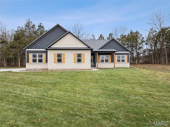 4th image of 431 Shady Trail Dr