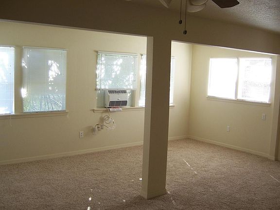 4th image of 317 E Harwood St APT 1