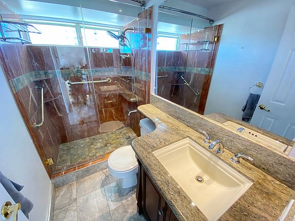 4th image of 2525 Date St #1801-1