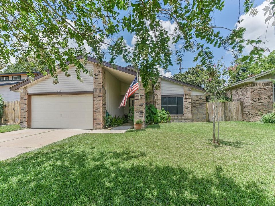 1st image of 21506 River Court Dr