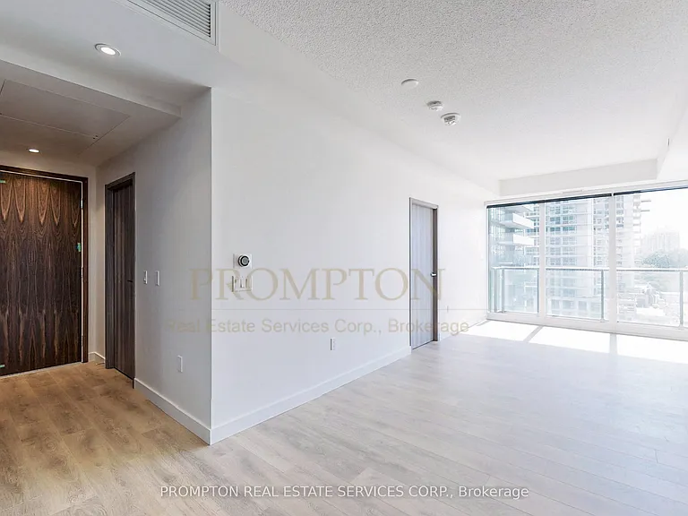 95 McMahon Dr #1109 — Photo 30
