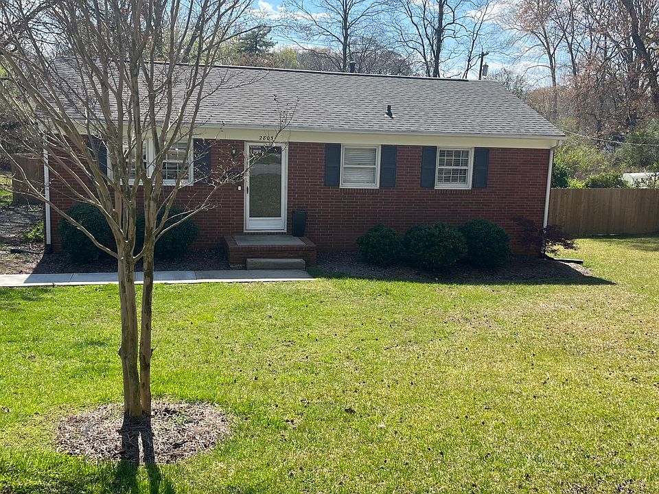 1st image of 2805 Shady Lawn Dr