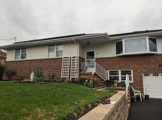 50 Bartha Ave, Edison, NJ 08817