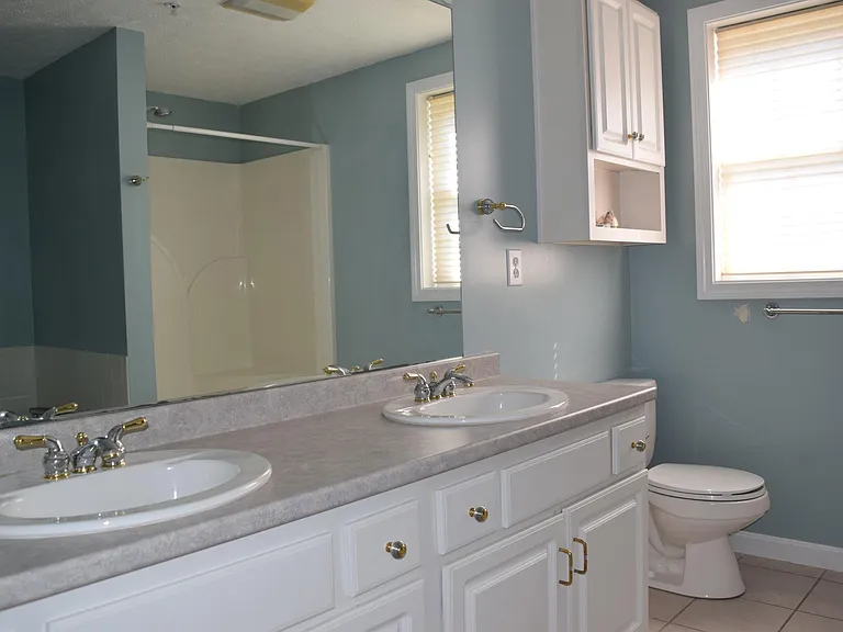 52 Georgetown Dr — Photo 8