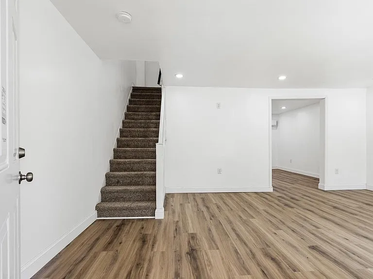 1415 Ridley Ave — Photo 2