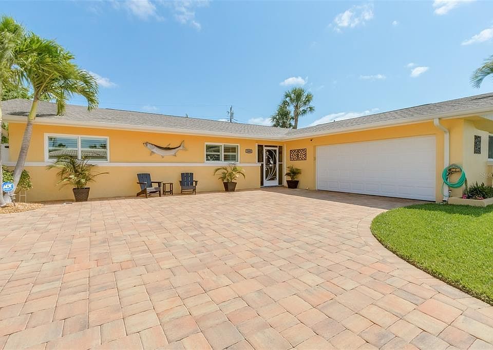 1st image of 340 DORSET DRIVE