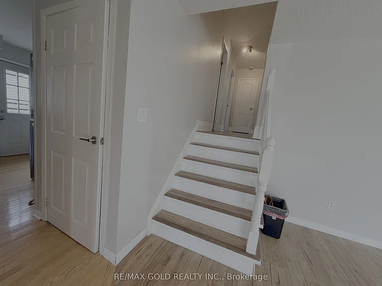 166 Harmony Rd S — Photo 8