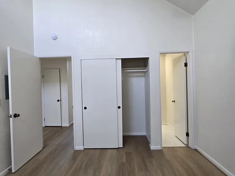 2053 Garnet Ave #1 — Photo 14