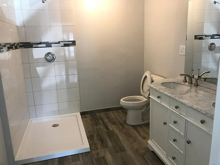 5203 Lester St — Photo 12