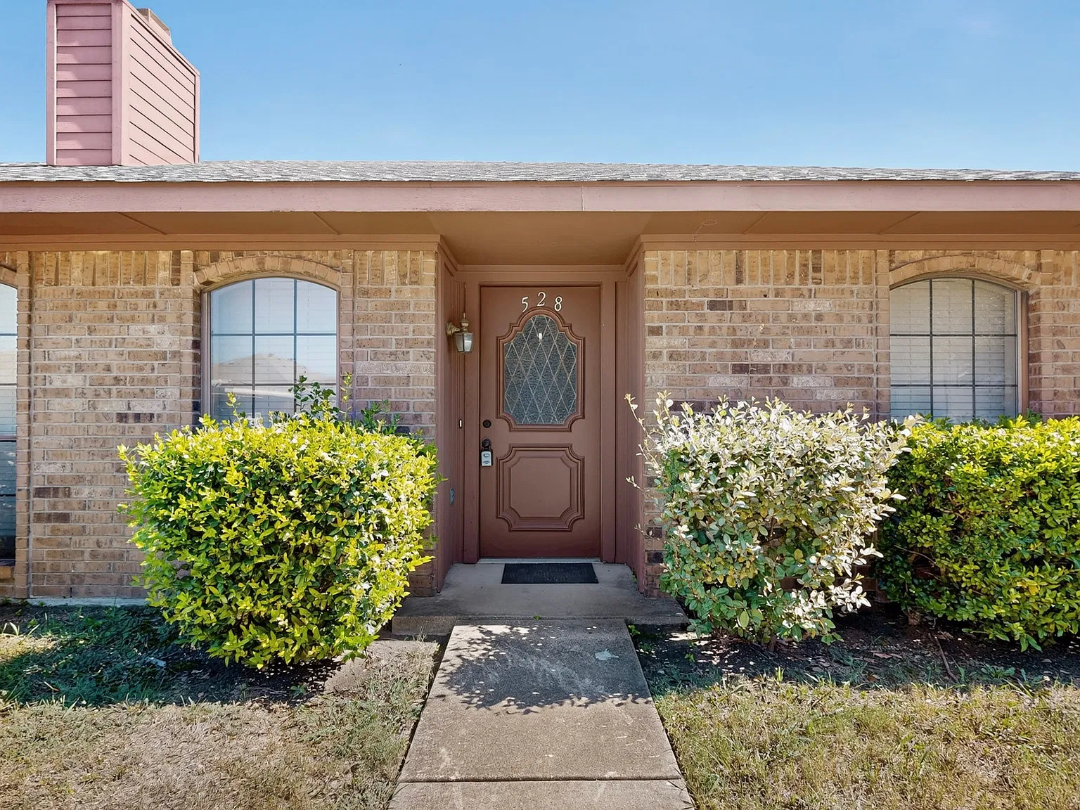 2 bed, 1272 sqft, $1,850 — Photo 1