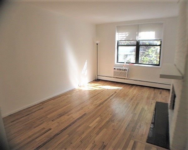 1st image of 229 E 29th St
