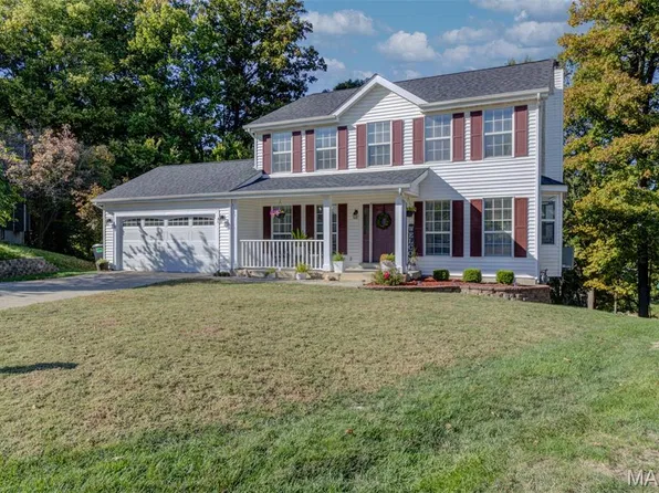 3727 Summit Dr, Saint Charles, MO 63303