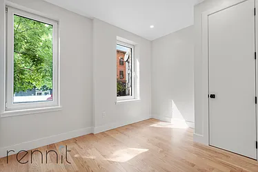 Rented by Rennit Inc.