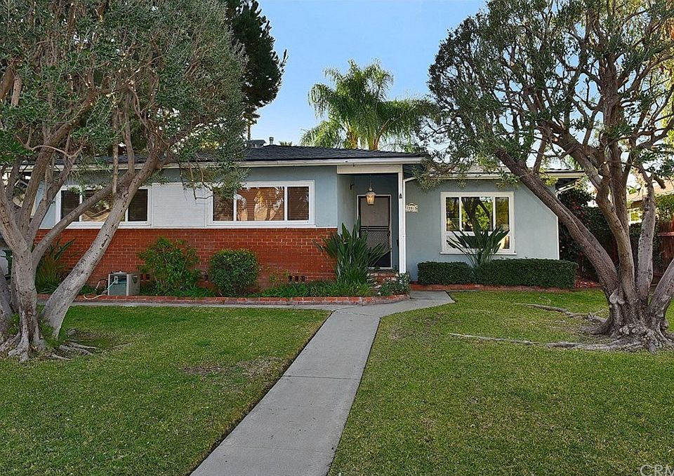1st image of 3917 N Broadmoor Ave