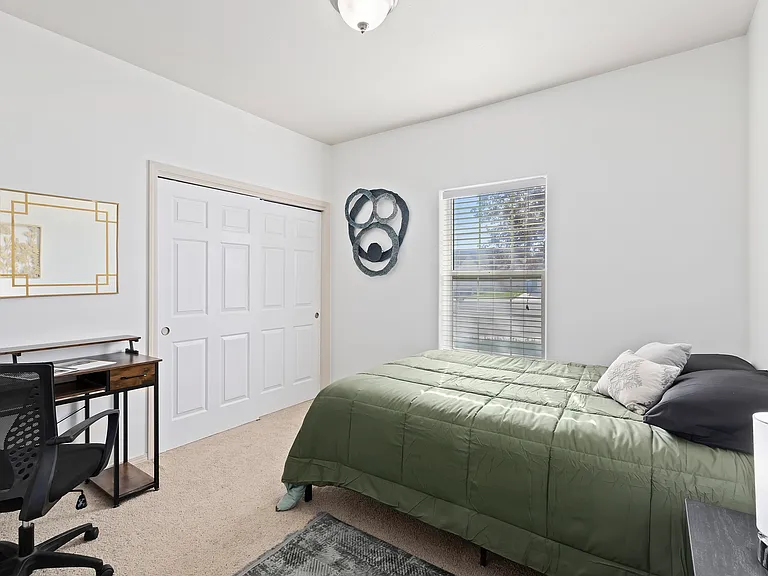 1544 Vista Dr — Photo 9