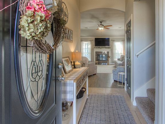 3rd image of 4452 Pecan Cir