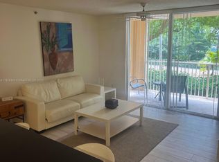 19555 E Country Club Dr #8206, Aventura, FL 33180
