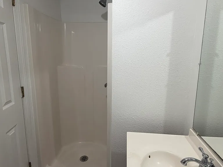341 East Dr — Photo 8