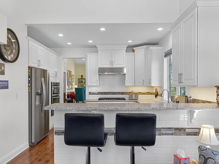 17 Deforest Dr — Photo 21