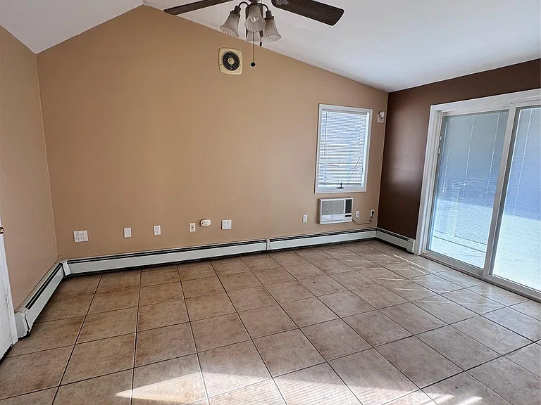 37 Spray Ln — Photo 10