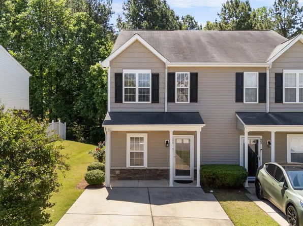 609 Woodson Dr, Clayton, NC 27527
