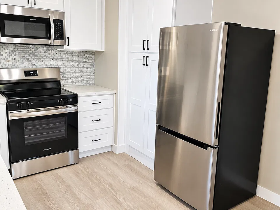 Microwave, free range stove and refrigerator all all new