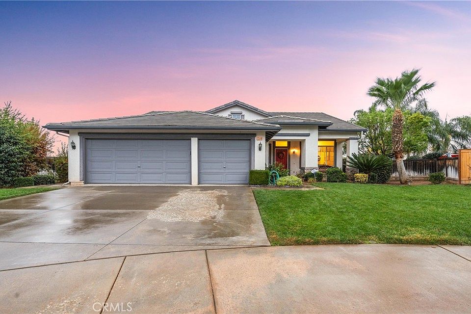 1st image of 13590 Country Creek Ct