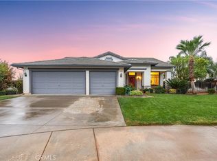 13590 Country Creek Ct, Yucaipa, CA 92399