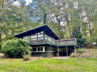 6 Springdale Dr, Kingston, RI 02881