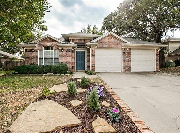 2nd image of 316 Georgian Oak Ct