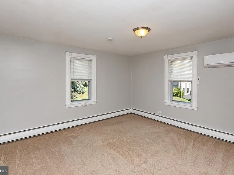 334 E Conestoga Rd — Photo 31
