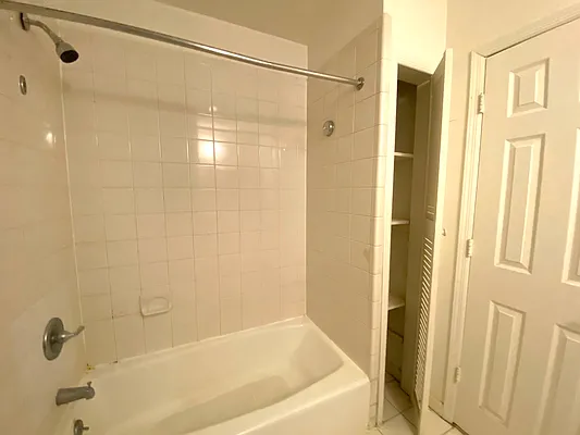 Rented by REAL New York | media 25