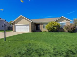3304 Kensington Ln, Zion, IL 60099
