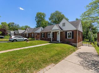 8908 Apache Ln, Saint Louis, MO 63114
