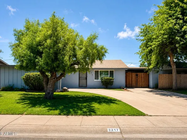 3217 W BANFF Lane, Phoenix, AZ 85053