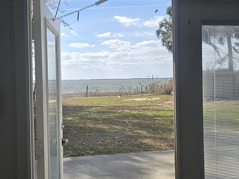 1120 Northshore Dr #1 — Photo 32