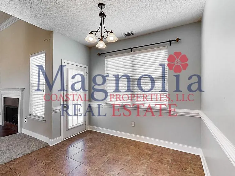 695 E Bristol Way — Photo 11