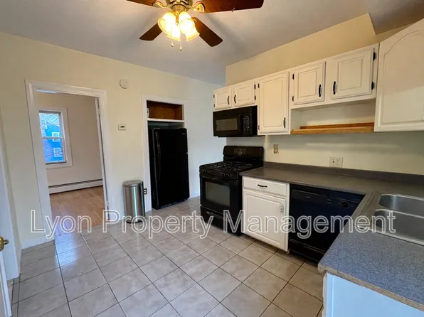 2 Proctor Pl #2, Providence, RI 02906