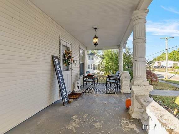 4th image of 3824 White St SW