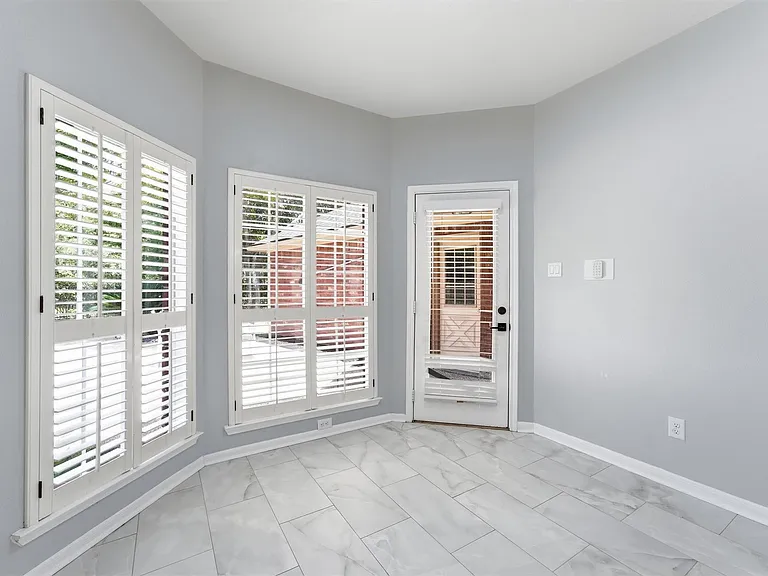 3319 Vista Lake Dr — Photo 7