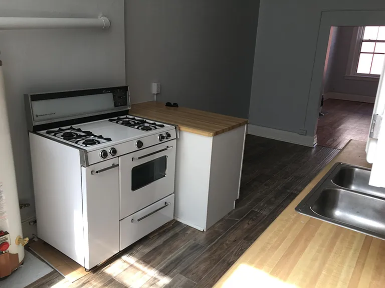 24 W Court St #5 — Photo 9