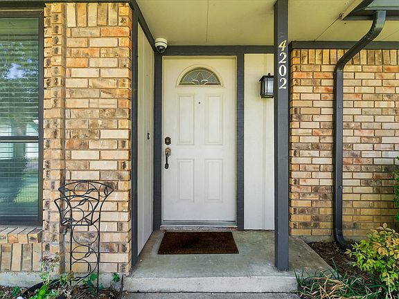 5th image of 4202 Windhurst Dr