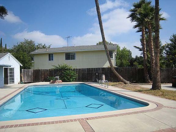 Gorgeous Huge Pool