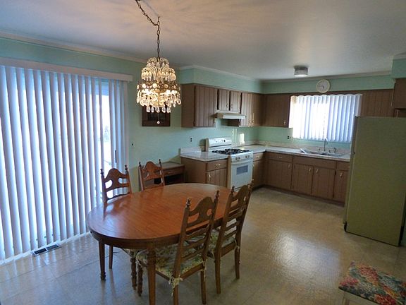 2nd image of 30150 Avondale Dr