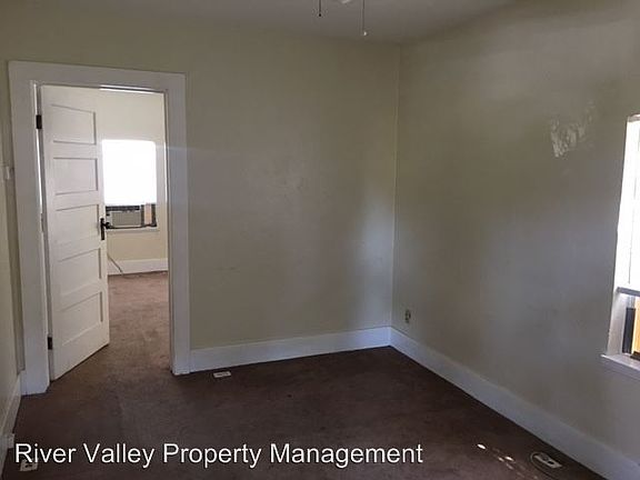 5th image of 106 1/2 B St